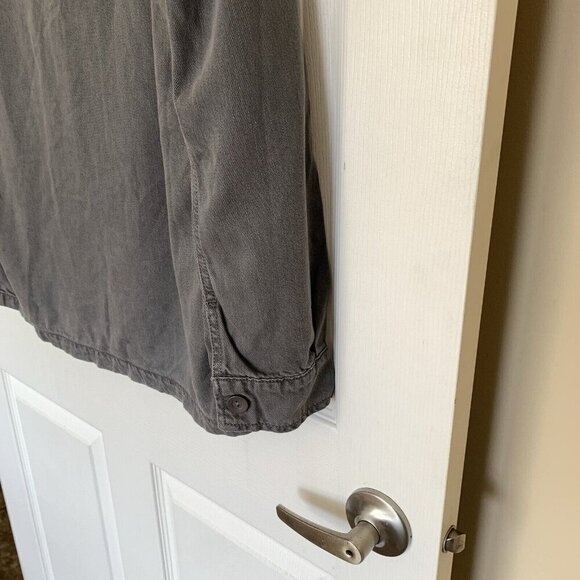 Sneak Peek Medium Gray Cargo Shacket Button Up Top Roses Patches Pockets NWT - Picture 6 of 8